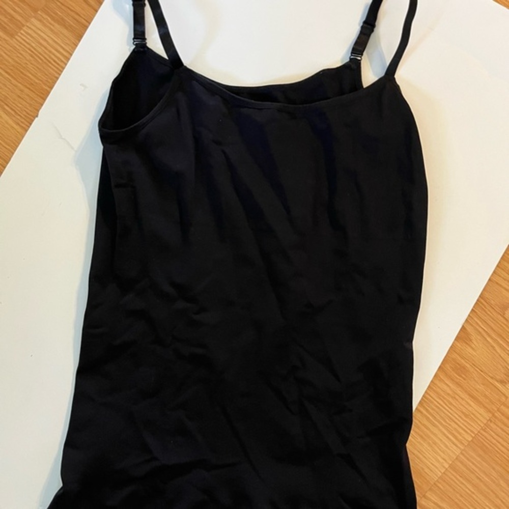 Empetua black tank by Shapermint